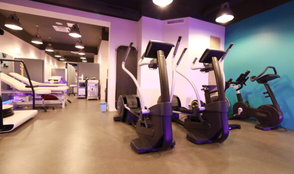 Salle de sport et de kinesitherapie avec des circuit de cardio training ik paris | IK Paris